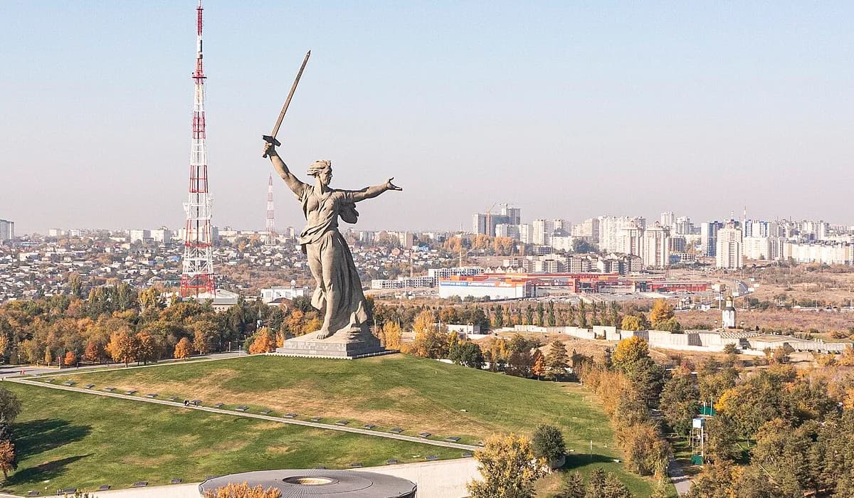 Волгоград — монумент «Родина-мать зовёт!» на Мамаевом кургане